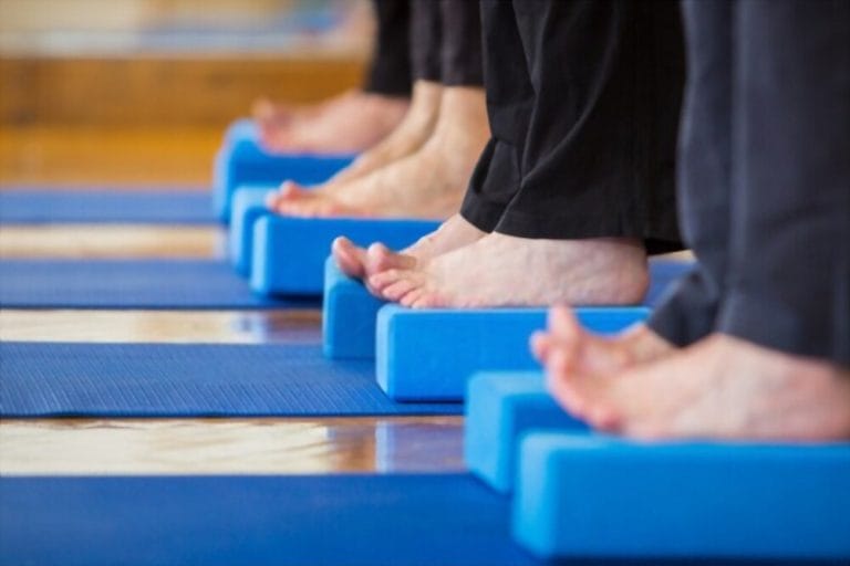 10 Safe Exercises for the Elderly toe raises exercise