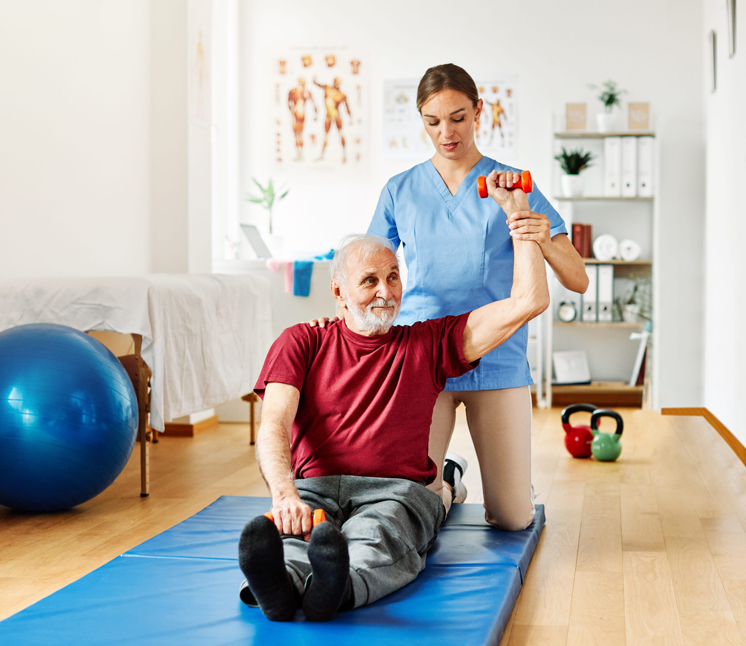 How Physical Therapy Improves Mobility and Independence in Elderly Adults - Compassionate Caregivers