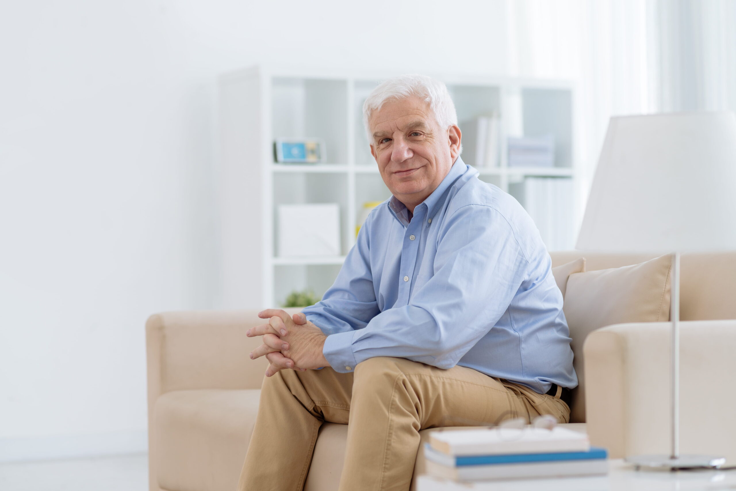 A Beginner's Guide to Minimalism for Seniors: Steps to Get Started - Compassionate Caregivers A Beginner's Guide to Minimalism for Seniors: Steps to Get Started - Compassionate Caregivers